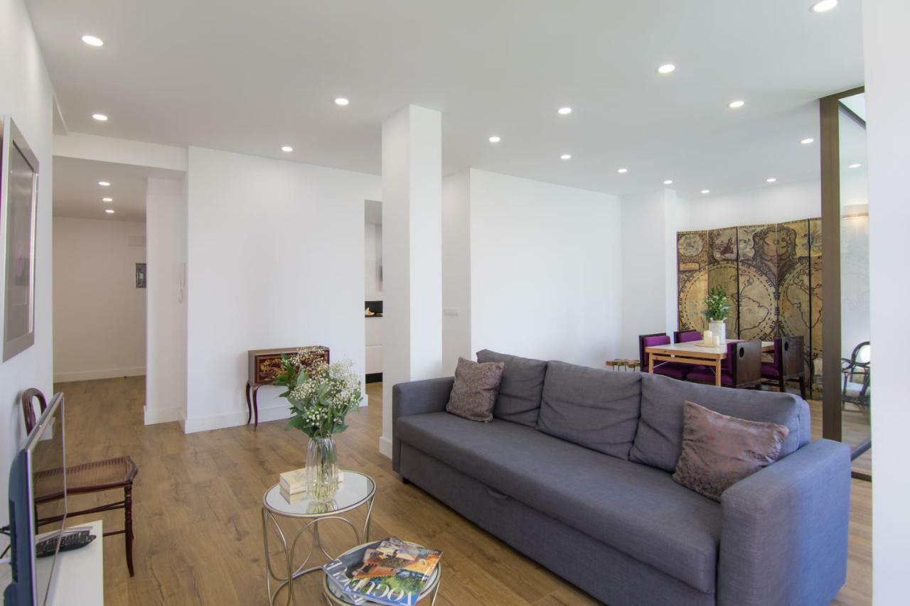Homeforguest Stylish And Modern Apartment Overlooking Las Canteras Las Palmas / Gran Canaria Exterior foto