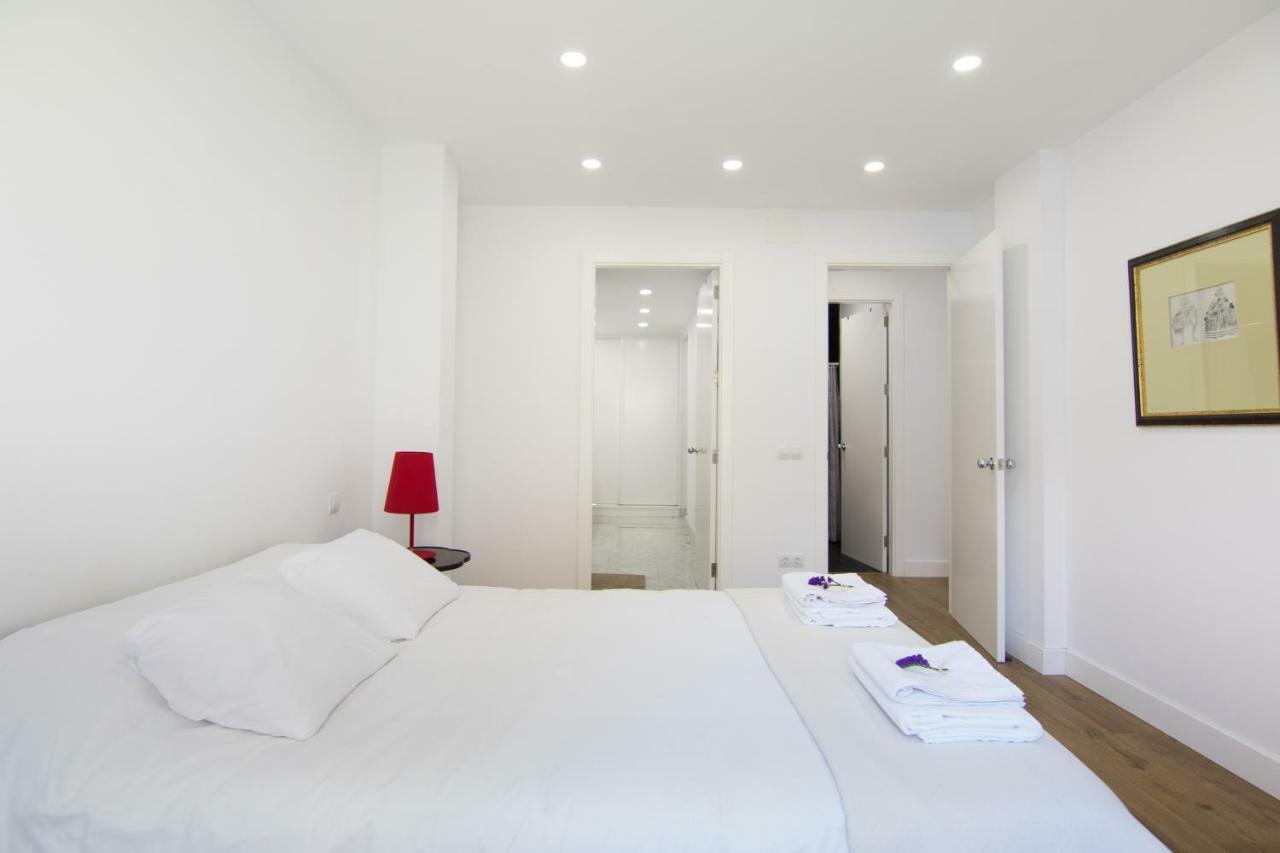 Homeforguest Stylish And Modern Apartment Overlooking Las Canteras Las Palmas / Gran Canaria Exterior foto
