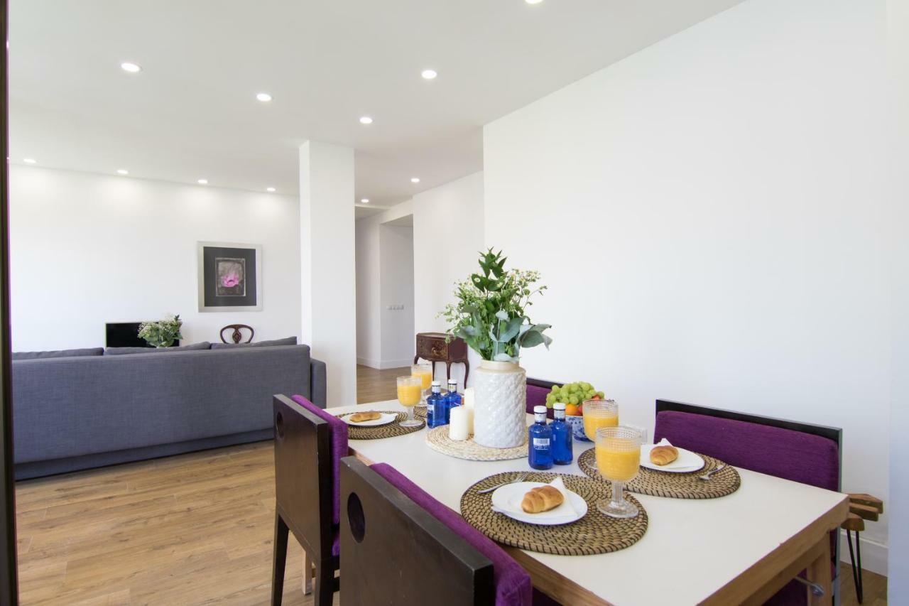 Homeforguest Stylish And Modern Apartment Overlooking Las Canteras Las Palmas / Gran Canaria Exterior foto