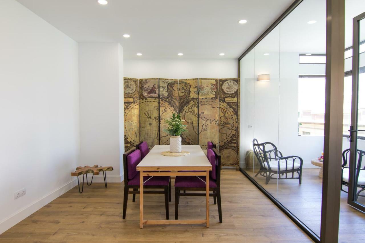 Homeforguest Stylish And Modern Apartment Overlooking Las Canteras Las Palmas / Gran Canaria Exterior foto
